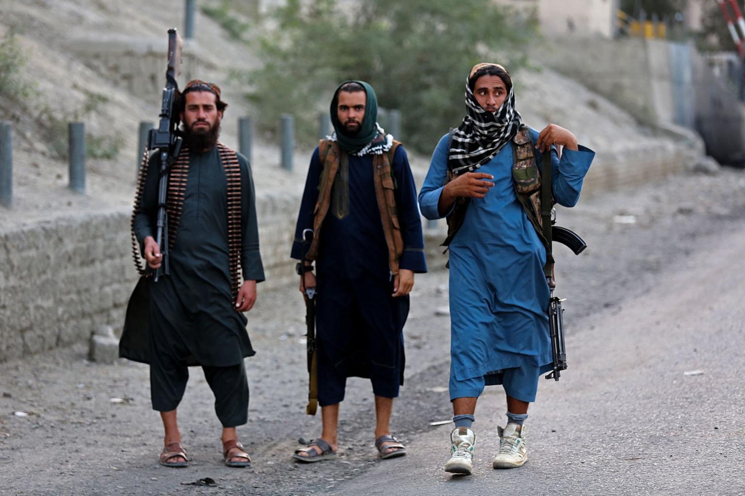 Pakistan Afghan Taliban conflict with Taliban fighters near mountainous border regions