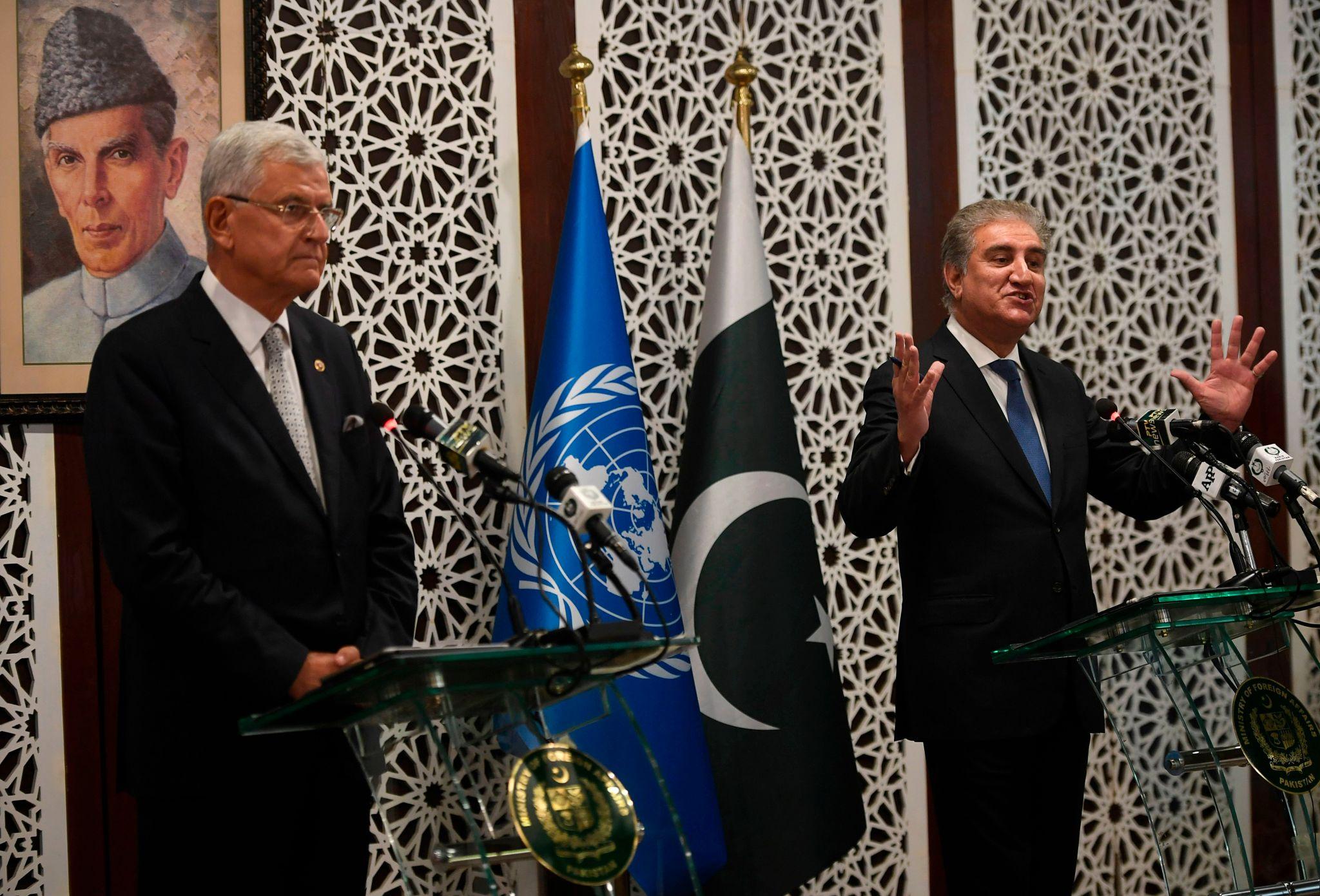 Middle East peace talks update showing high level negotiations between global leaders