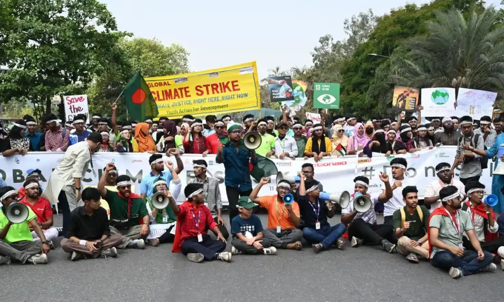 Public rallies MPs for urgent climate action