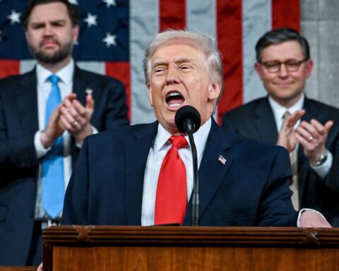 Pakistan hosting Iran war negotiation breakthrough peace meeting Islamabad