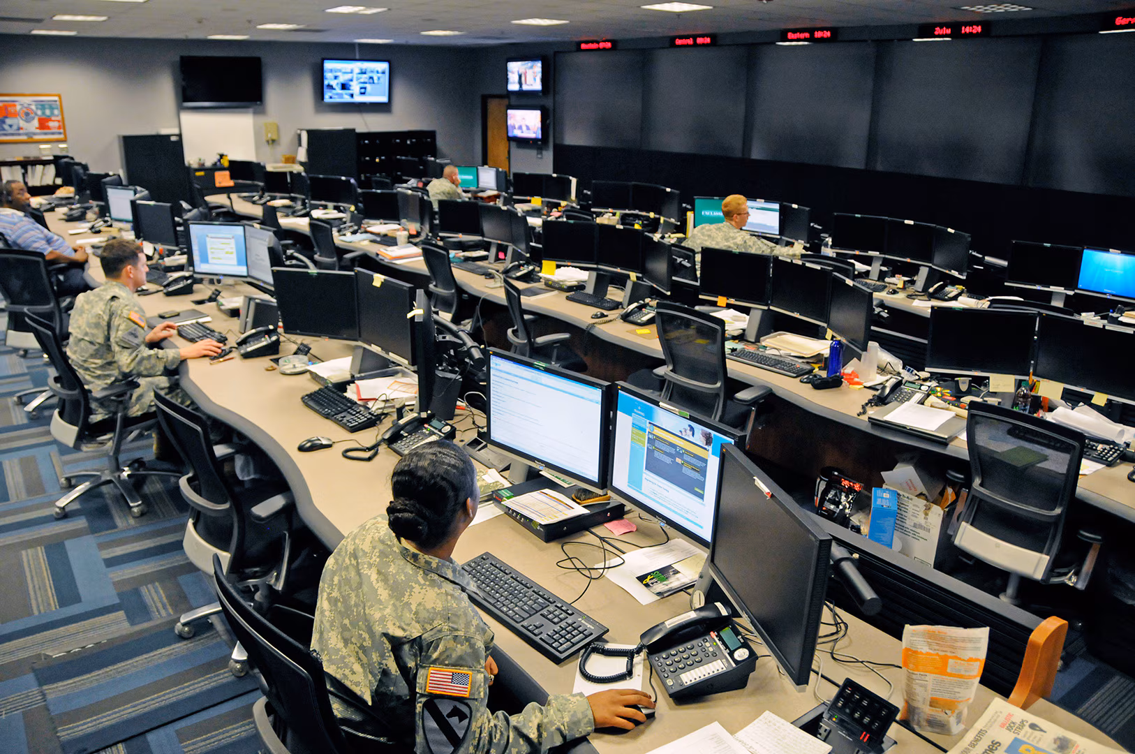 U.S. Defense AI Network Development Marks New Era in Secure Digital Defense Systems Washington 2026 2 U.S. defense AI network supporting cybersecurity command center operations