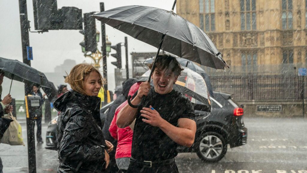 Rainy weather in the UK affecting daily life in London in 2026