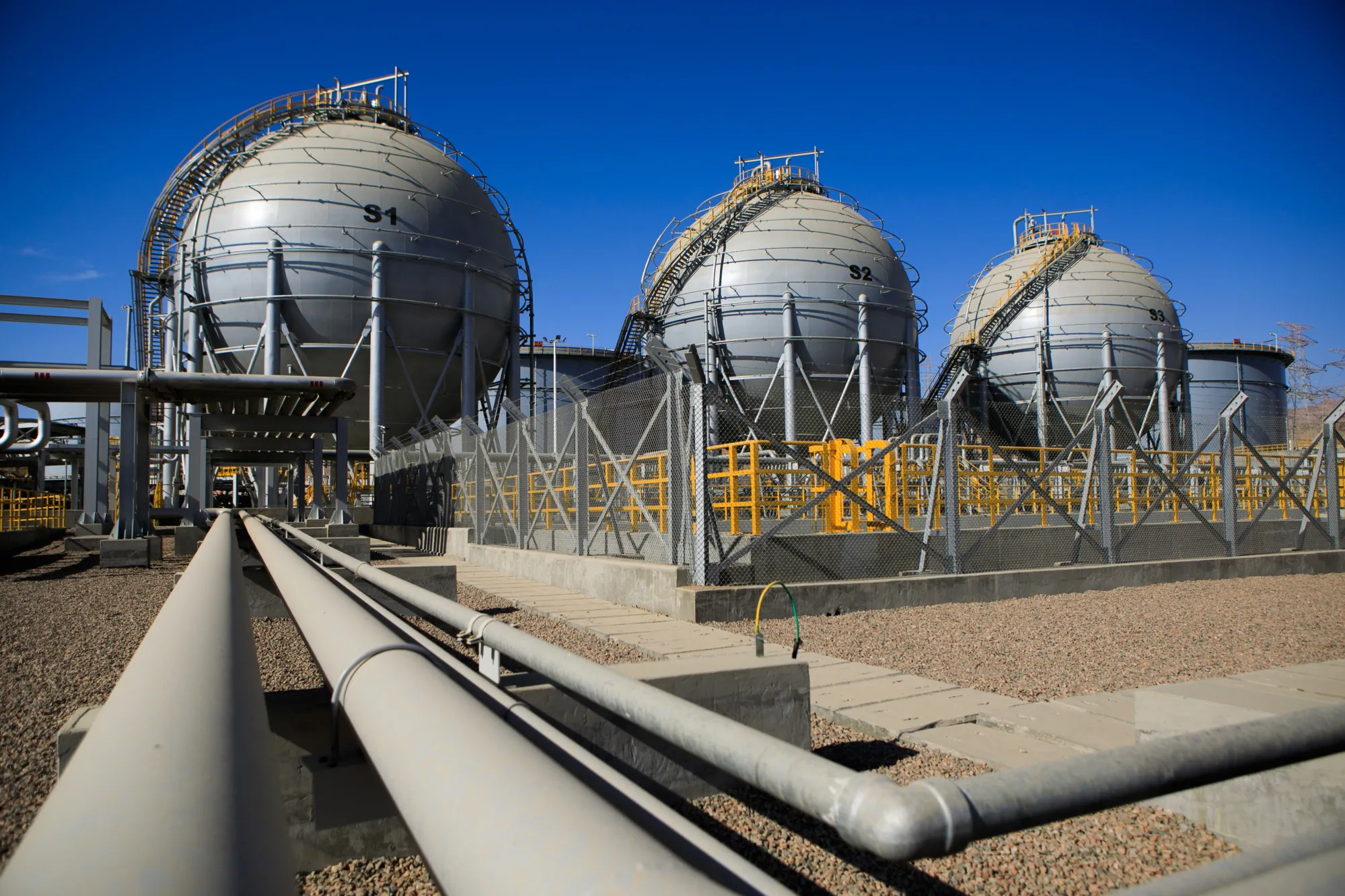 Italy strategic oil reserve tanks supporting global oil supply stabilization efforts