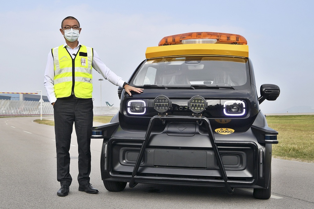 Drone Security Threat Airport Disrupts Flights El Paso 2026 2 Passengers waiting during drone security threat airport disruption at El Paso International Airport