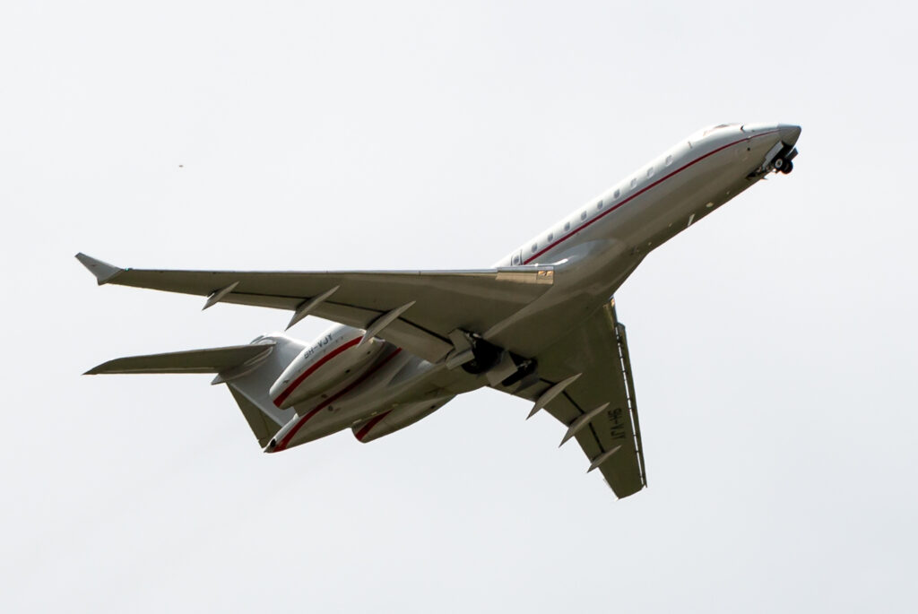 Oligarch Eugene Shvidler’s jets held indefinitely by the UK