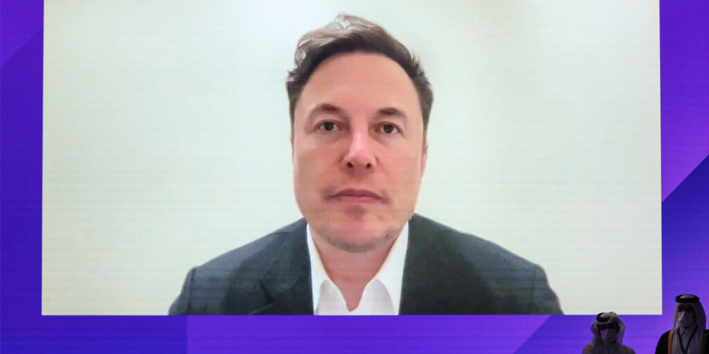 Qatari emir and Elon Musk speak at the Qatar Economic Forum