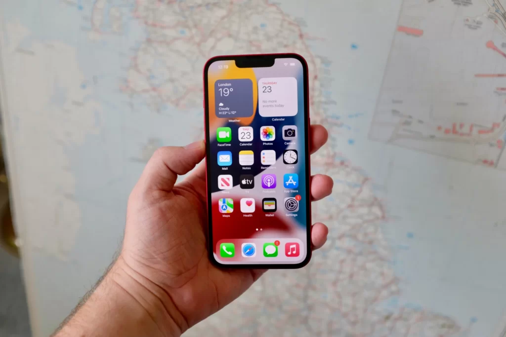 Apple moves some iPhone 14 manufacturing to India from China