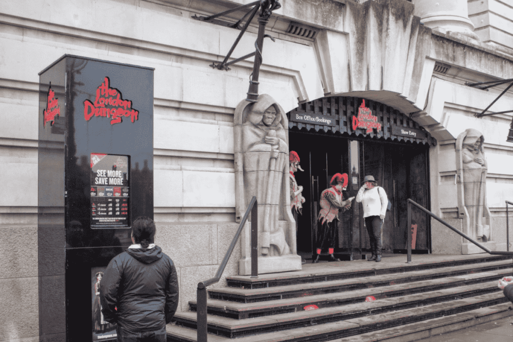 4 Reasons That Make London Dungeon Scary And Worth Visiting Place