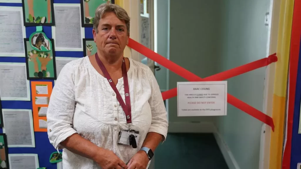 Schools in England to close due to concerns about concrete safety