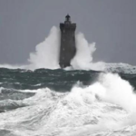 Record Windstorm Ciaran Claims 10 Lives in UK and Western Europe