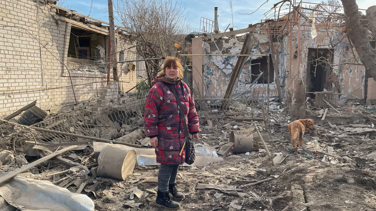 Residential destruction seen amid Ukraine war Kherson fighting