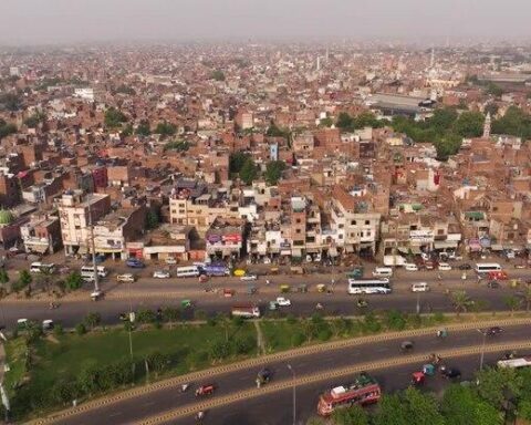 Emergency crews responding after Quetta bomb explosion