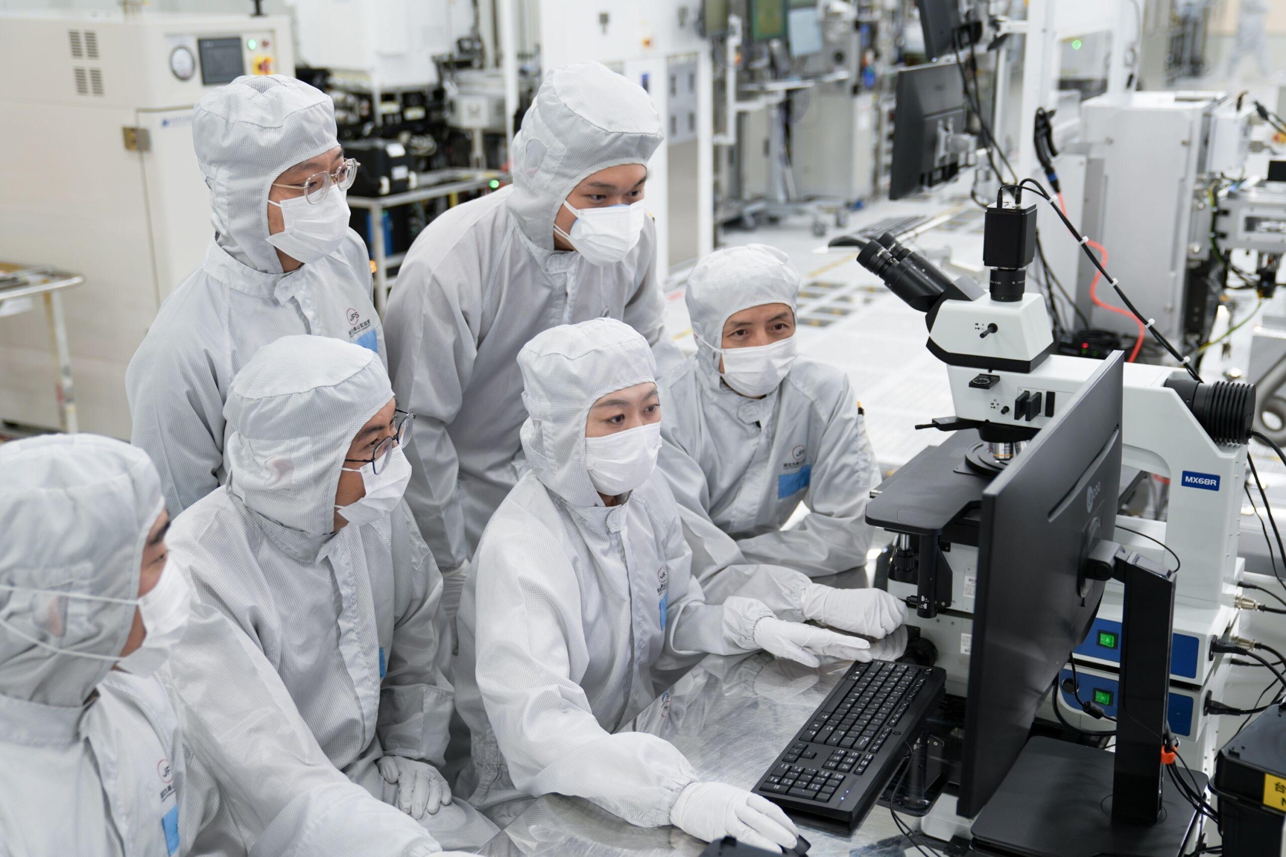 China Semiconductor Industry Gains Ground After Huawei Breakthrough 1 China semiconductor industry growth linked to Huawei technology expansion