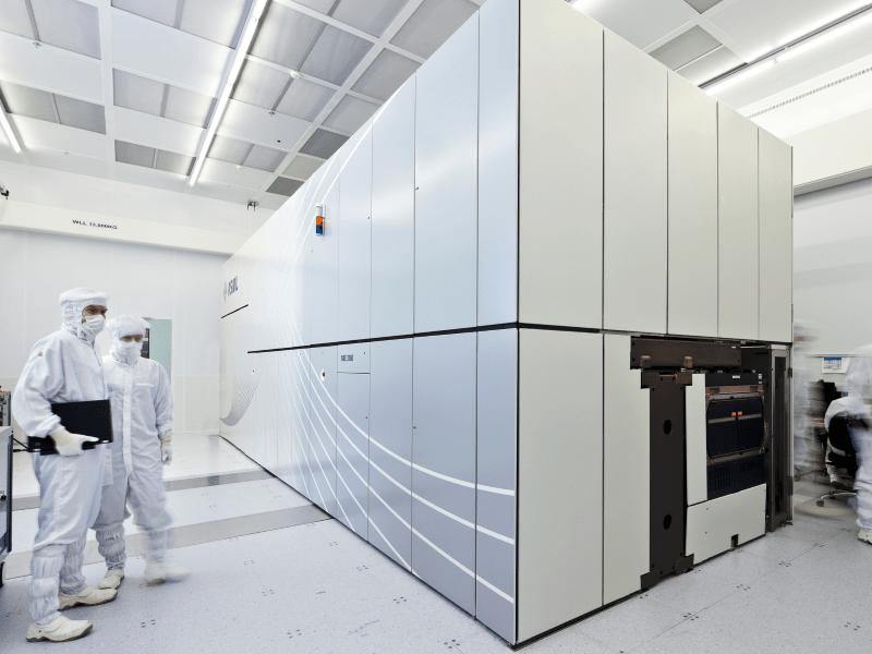 AI technology growth driving expansion of advanced global data centers