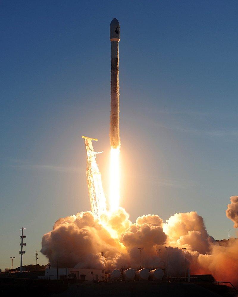 SpaceX IPO valuation gains attention during major rocket launch event in 2026