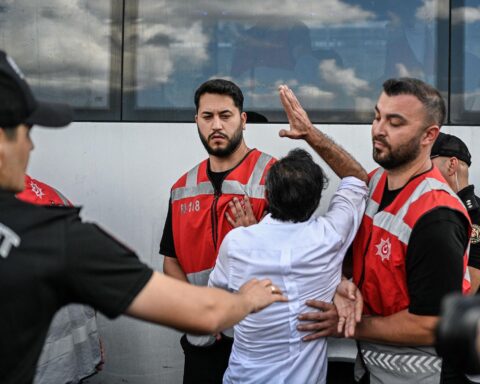 Supporters reacting during Turkey opposition crisis