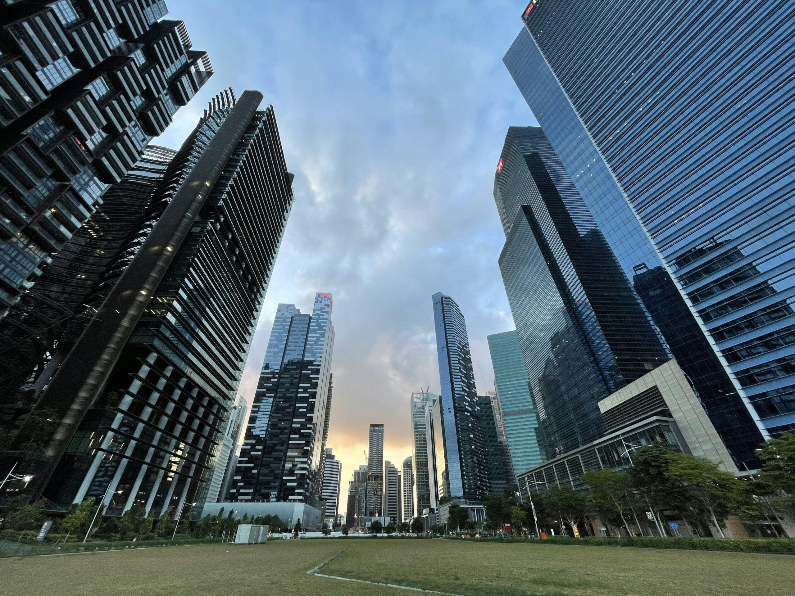 Private Debt Investment Risks Rise as Europe Faces Growing Refinancing Pressure in Frankfurt 2026 2 Private debt investment discussions during corporate lending strategy meeting