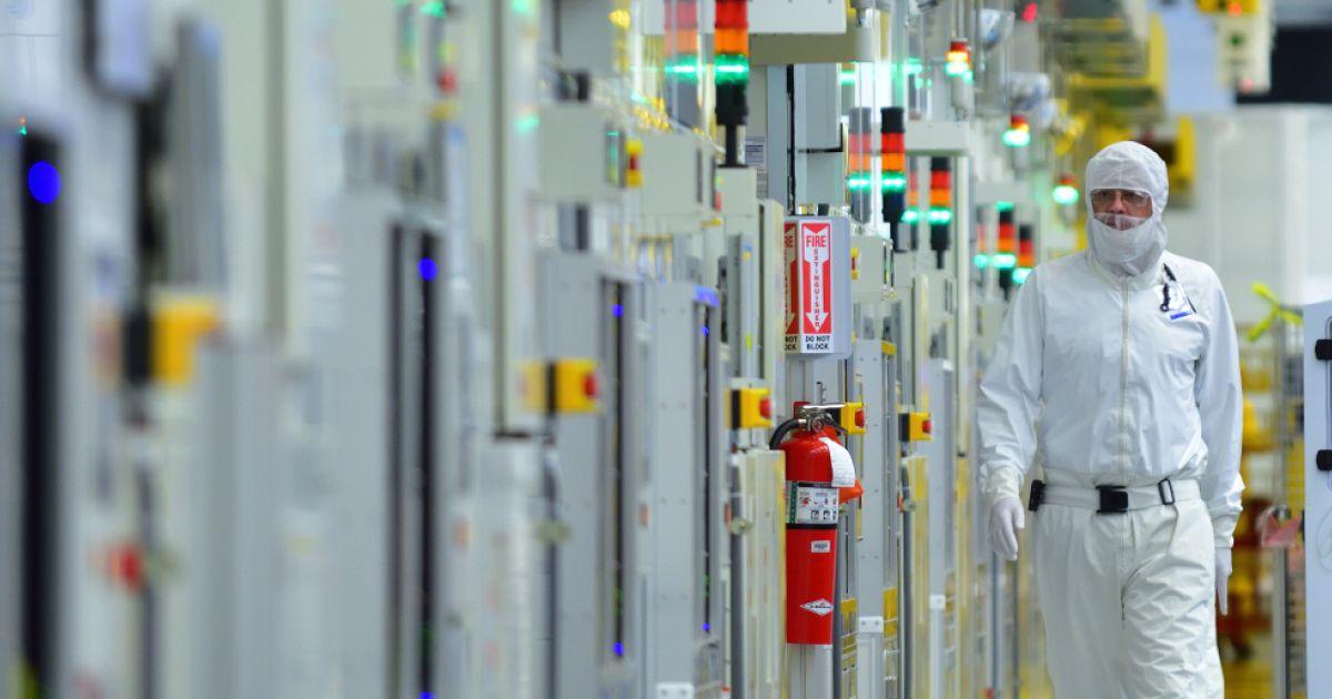 China Technology Sector Gains Momentum as AI and Innovation Investments Rise in Shanghai, China 2026 2 China technology sector investing heavily in semiconductor manufacturing and advanced chip technologies