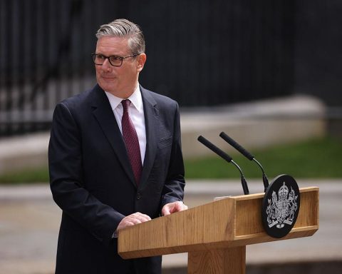 UK Prime Minister resignation announcement by Keir Starmer outside 10 Downing Street in London 2026