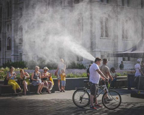 European heatwave water spray