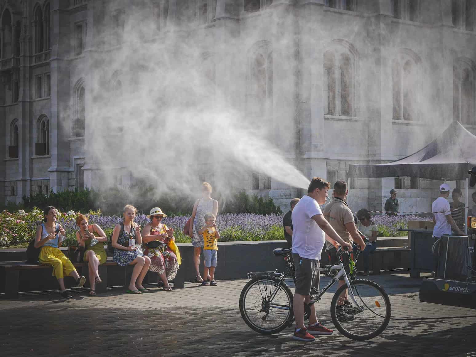European heatwave affects city routine
