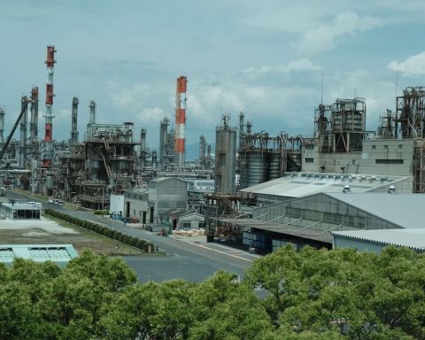 Explosion at Qatar LNG site