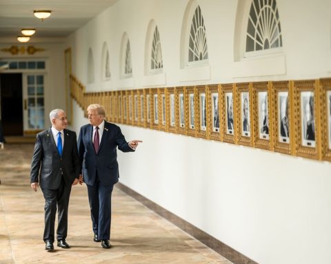 Benjamin Netanyahu manages Trump allies and Israelis anxious over Iran deal