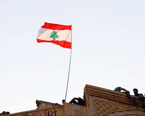 Displaced people in Lebanon after ceasefire