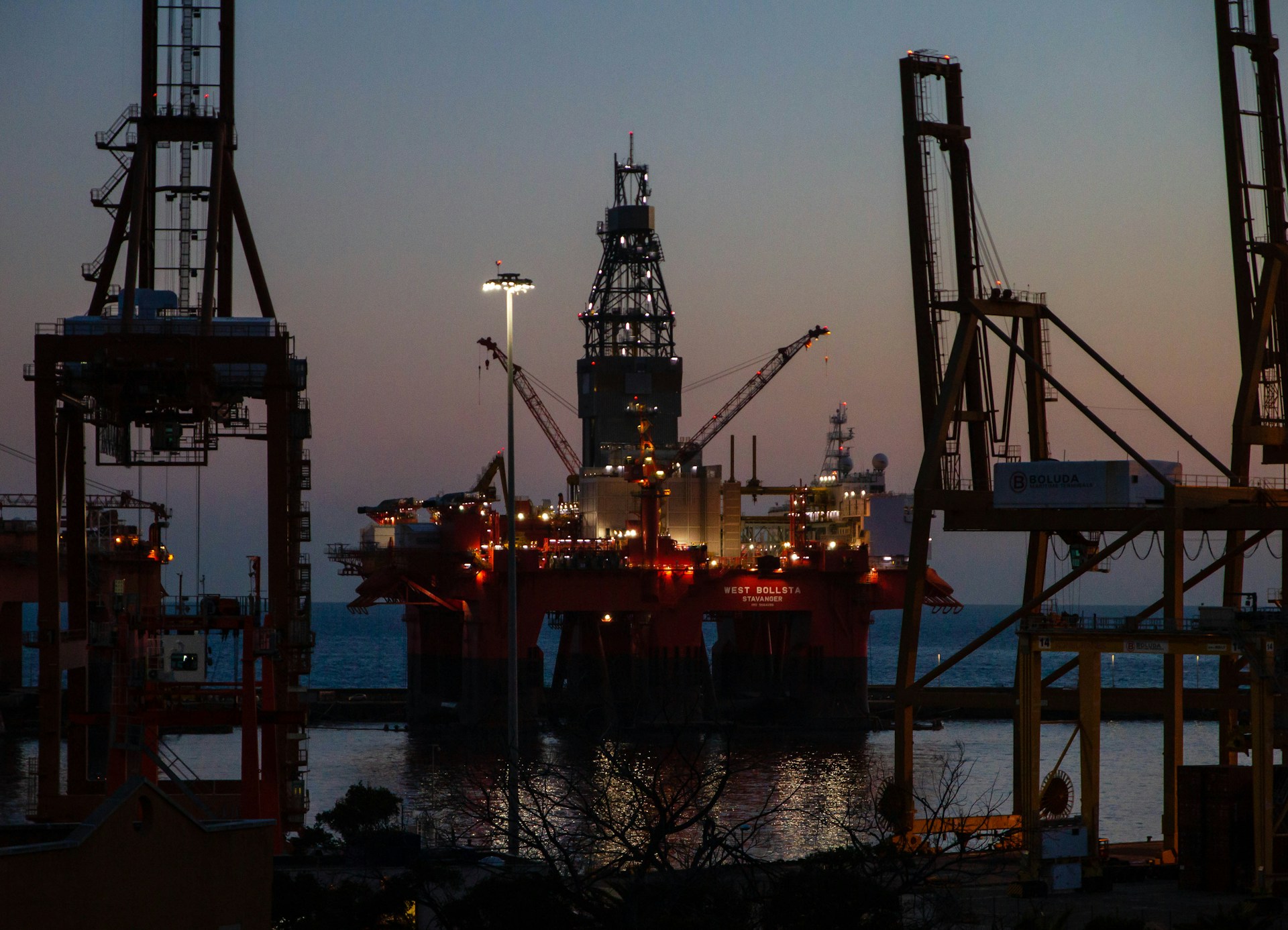 Ceasefire Reopens Hormuz But Mideast Oil And Gas Flows Will Take Months To Fully Recover 1 Middle East oil and gas output