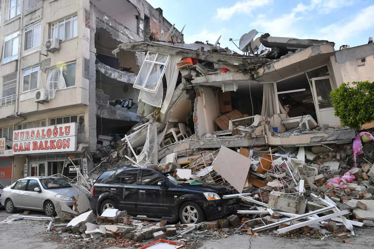 Volunteers support recovery after Venezuela quake