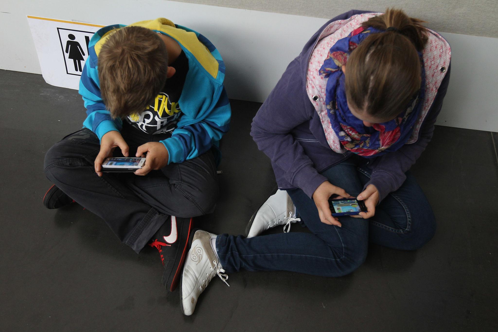 German parliament debates child online safety Germany regulations