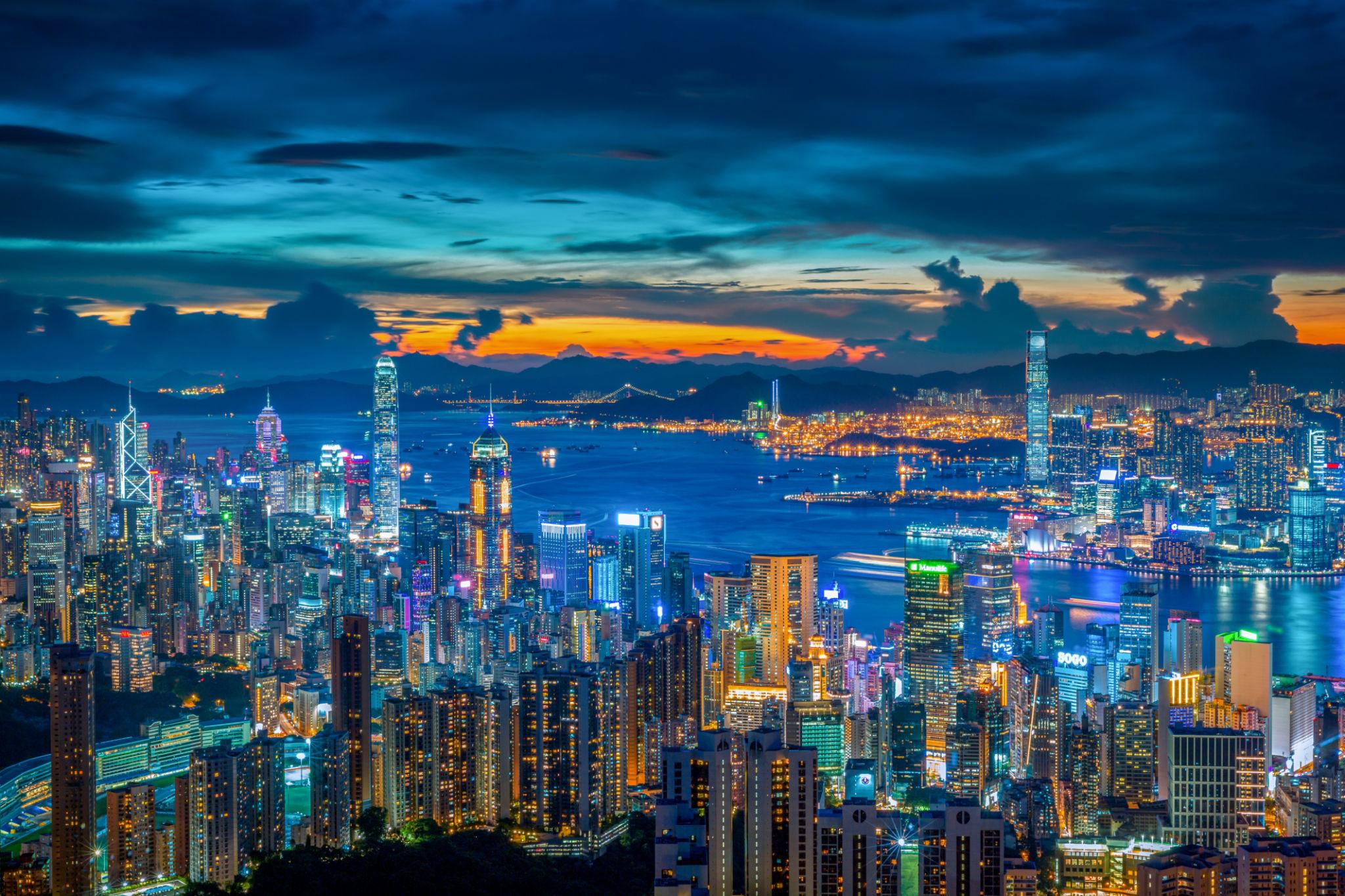 mobile trading app usage contributing to fintech revenue growth globally