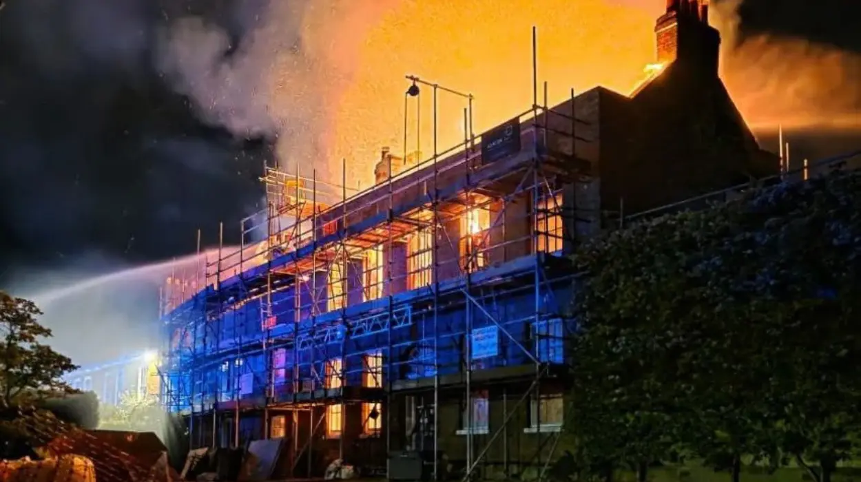 £4.5m London mansion in Barnet destroyed by fire