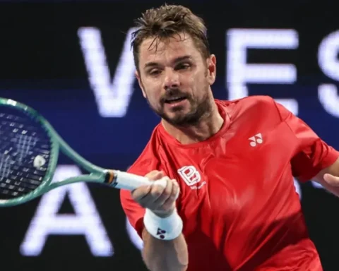 40-year-old Stan Wawrinka advances in his final Australian Open