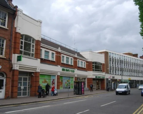 40-year-old stabbed outside Beckenham shops