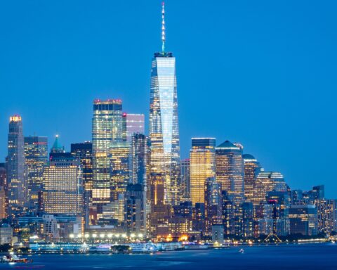 Energy sector outlook strengthened by solar and wind energy expansion in 2026