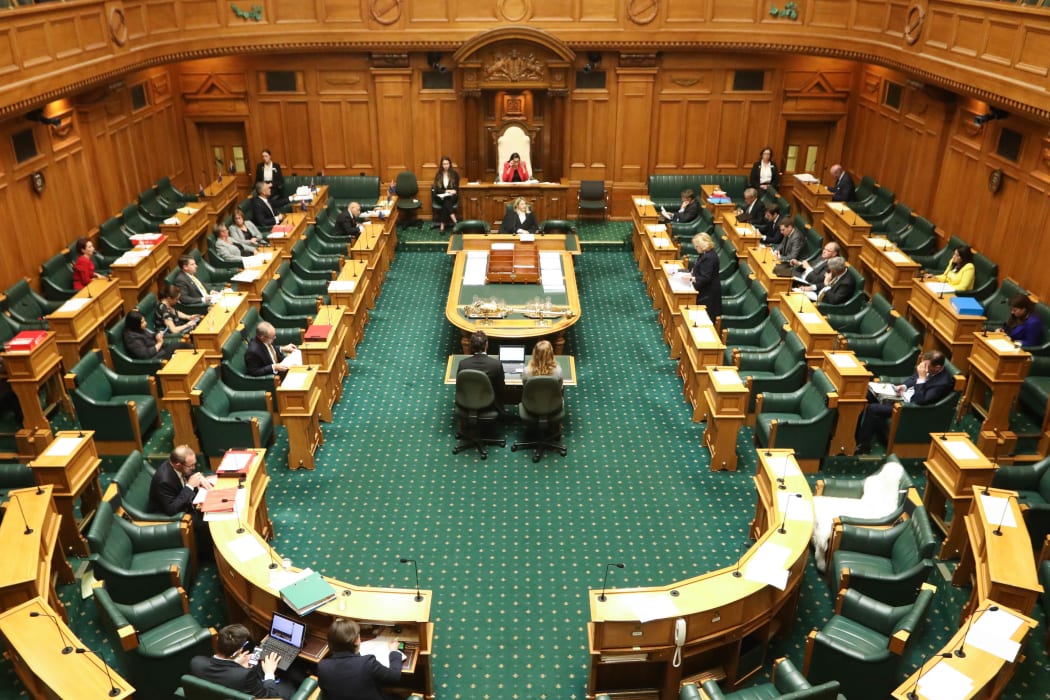 UK Economy 2026 Shows Steady Growth Momentum – London 1 Bank of England building linked to UK Economy 2026 monetary policy direction