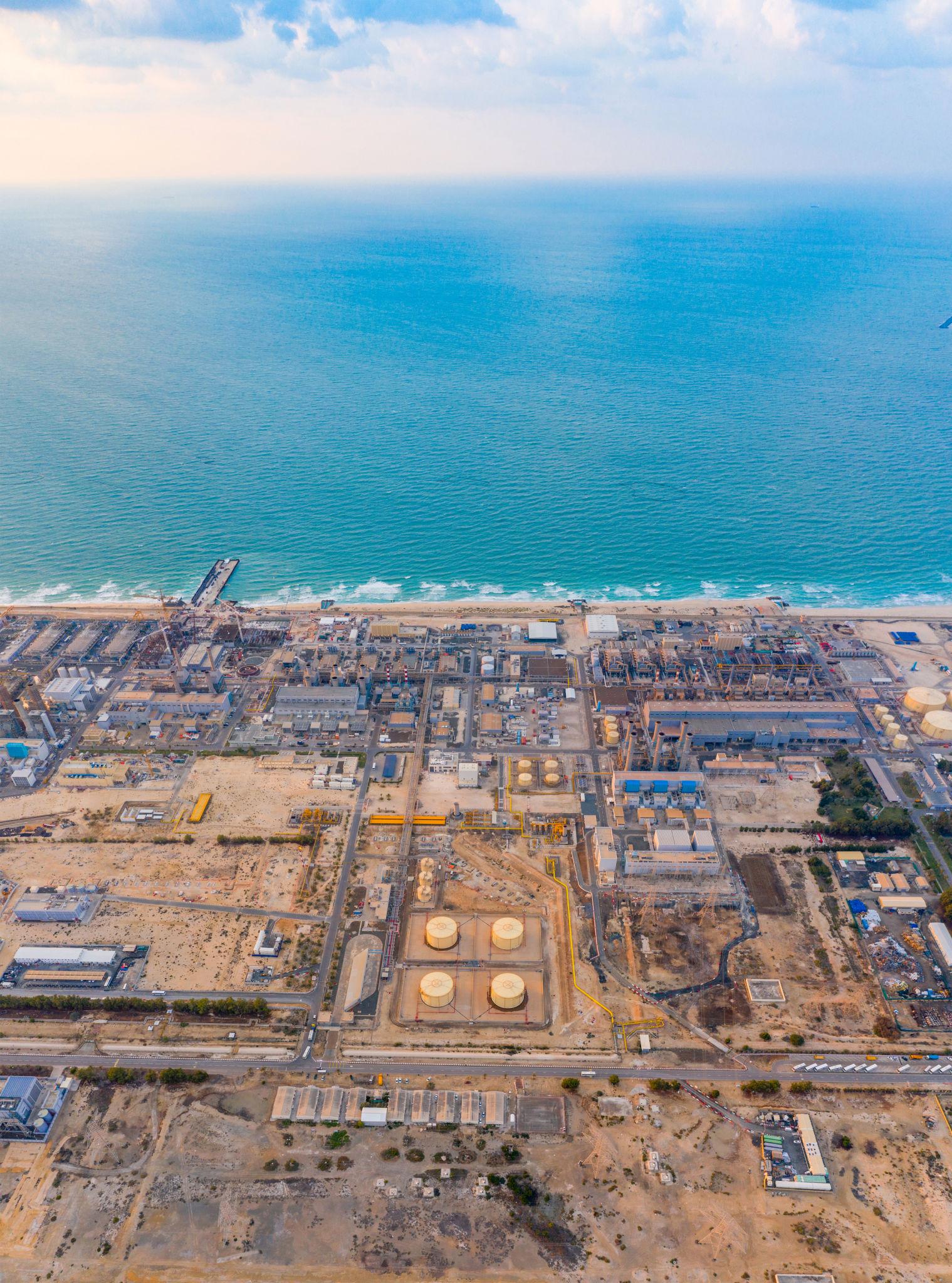 Oil tankers moving through Strait of Hormuz during Middle East oil tensions