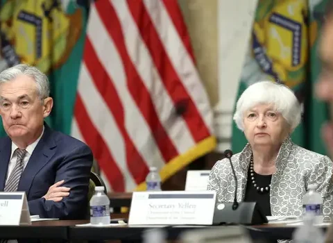 US Treasury bonds trading activity on fixed income desks