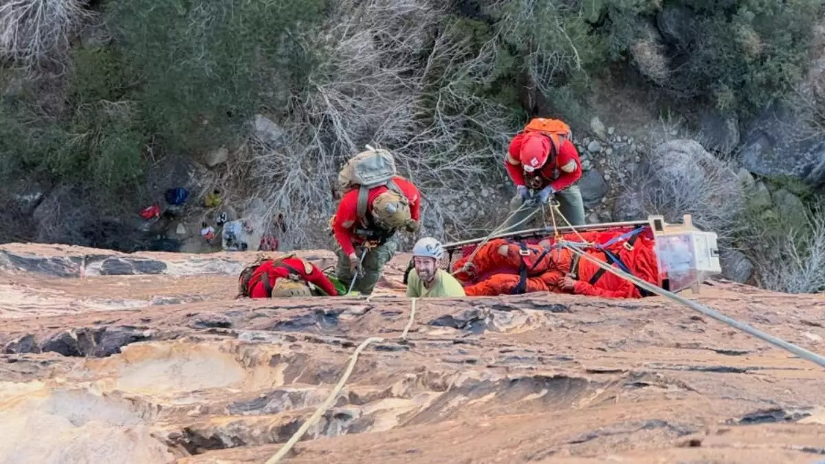 Climber Rescued from 600 Foot Nevada Cliff After 7 Hour Ordeal 1 climber rescued from 600 foot Nevada cliff during dramatic helicopter rescue in Red Rock Canyon