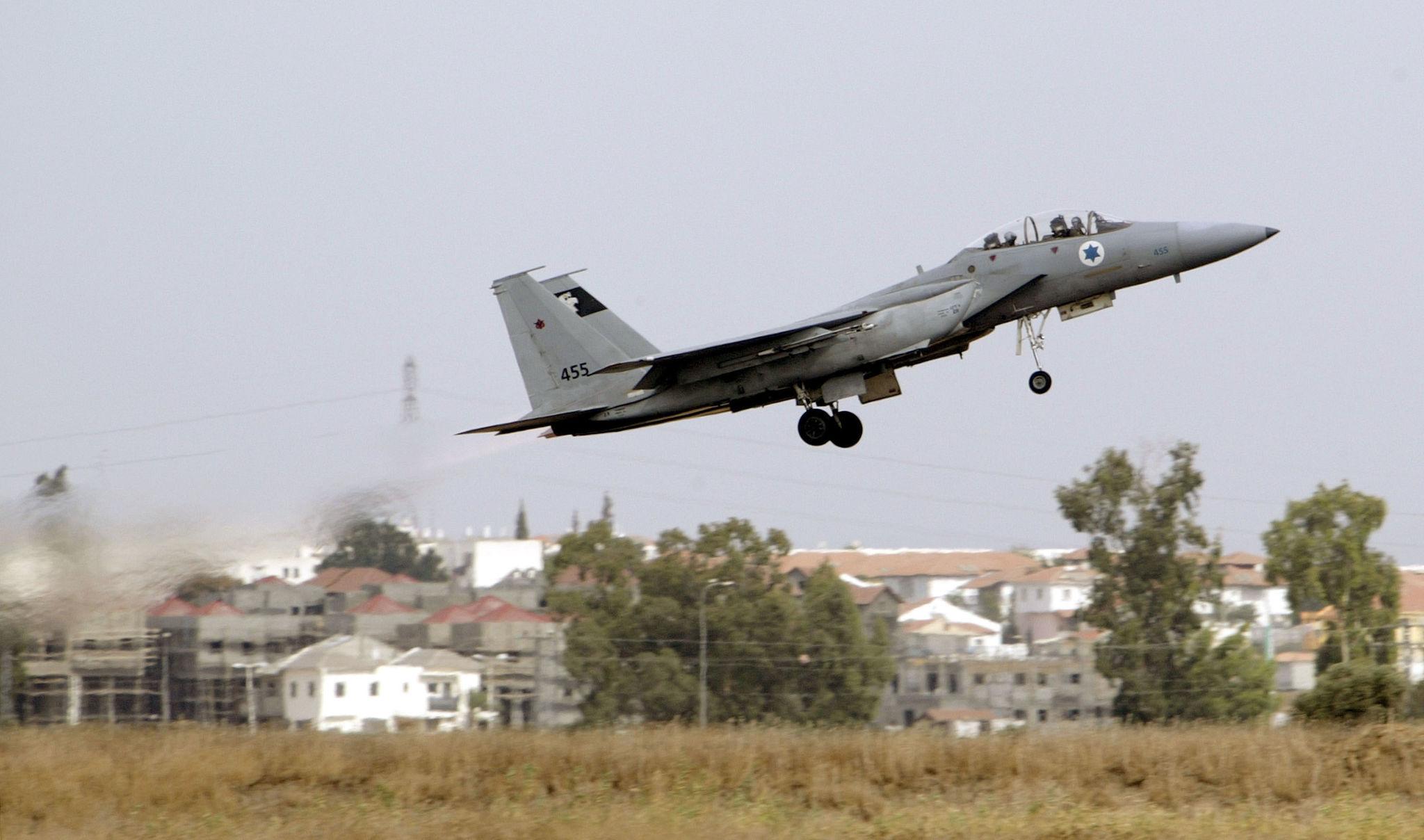 Israeli fighter jets deployed amid Middle East crisis escalation before Iran talks