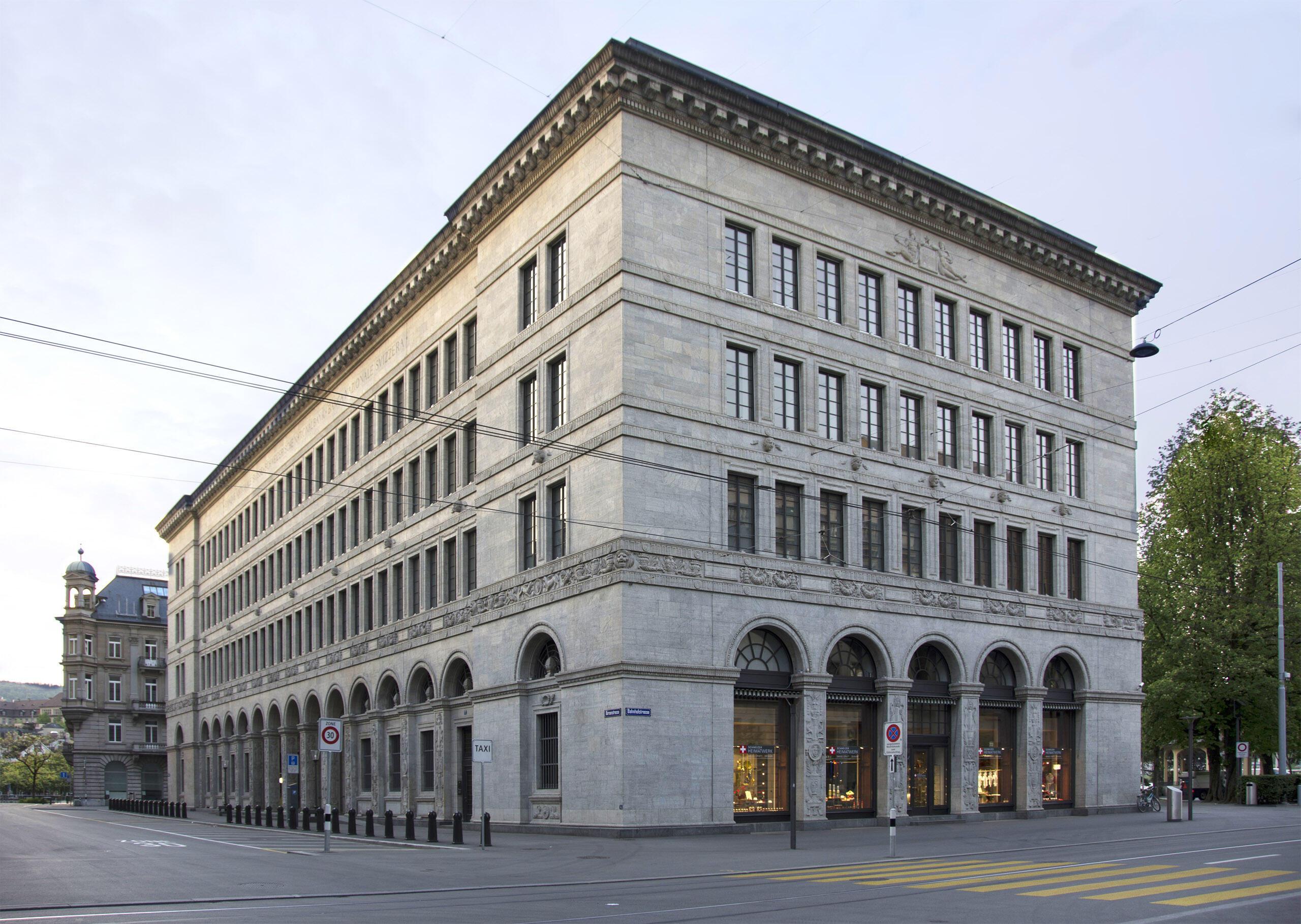 data analytics company scrutiny surrounding Swiss National Bank investment decisions