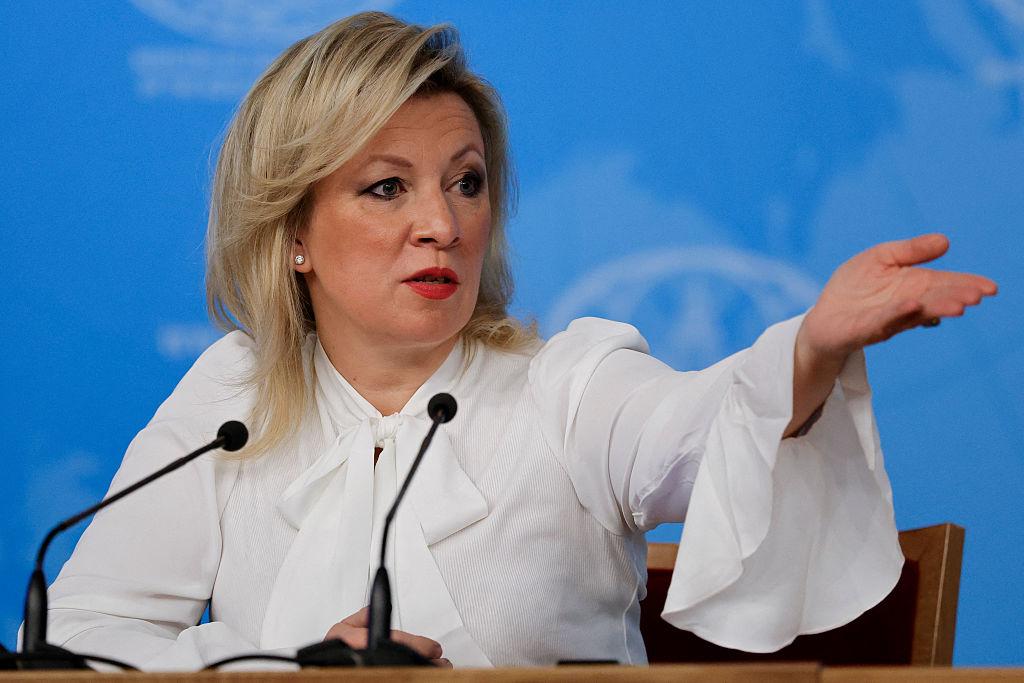 Russia Foreign Ministry Response Escalates After US Iran Strike Amid Global Tensions Moscow 2026 3 US and Russia flags reflecting diplomatic tension after Russia foreign ministry response