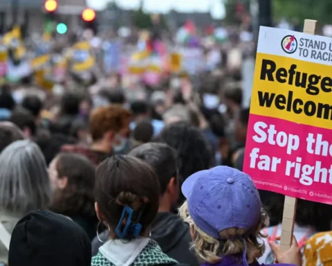 8-10% leftists in UK oppose rivals, hold unique views