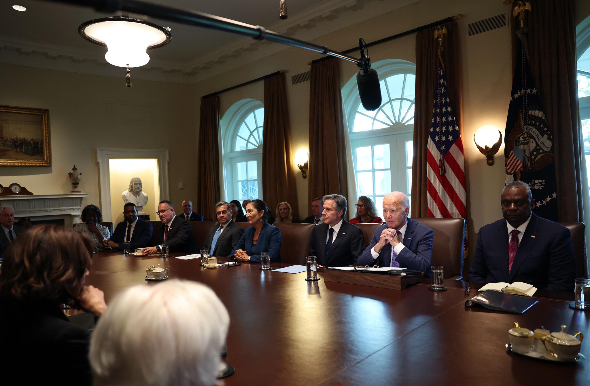 Iran strike debate linked to US foreign policy decisions at the White House