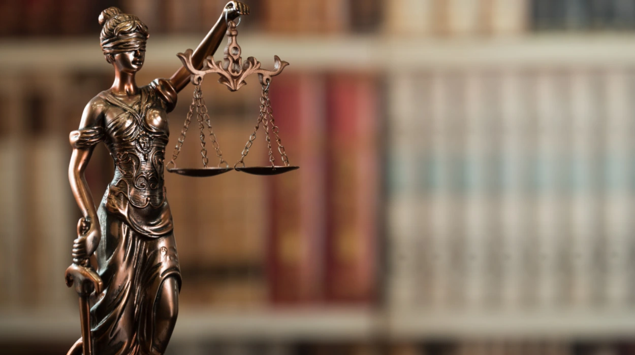 A Complete Guide to the Different Types of Law Firms in the UK