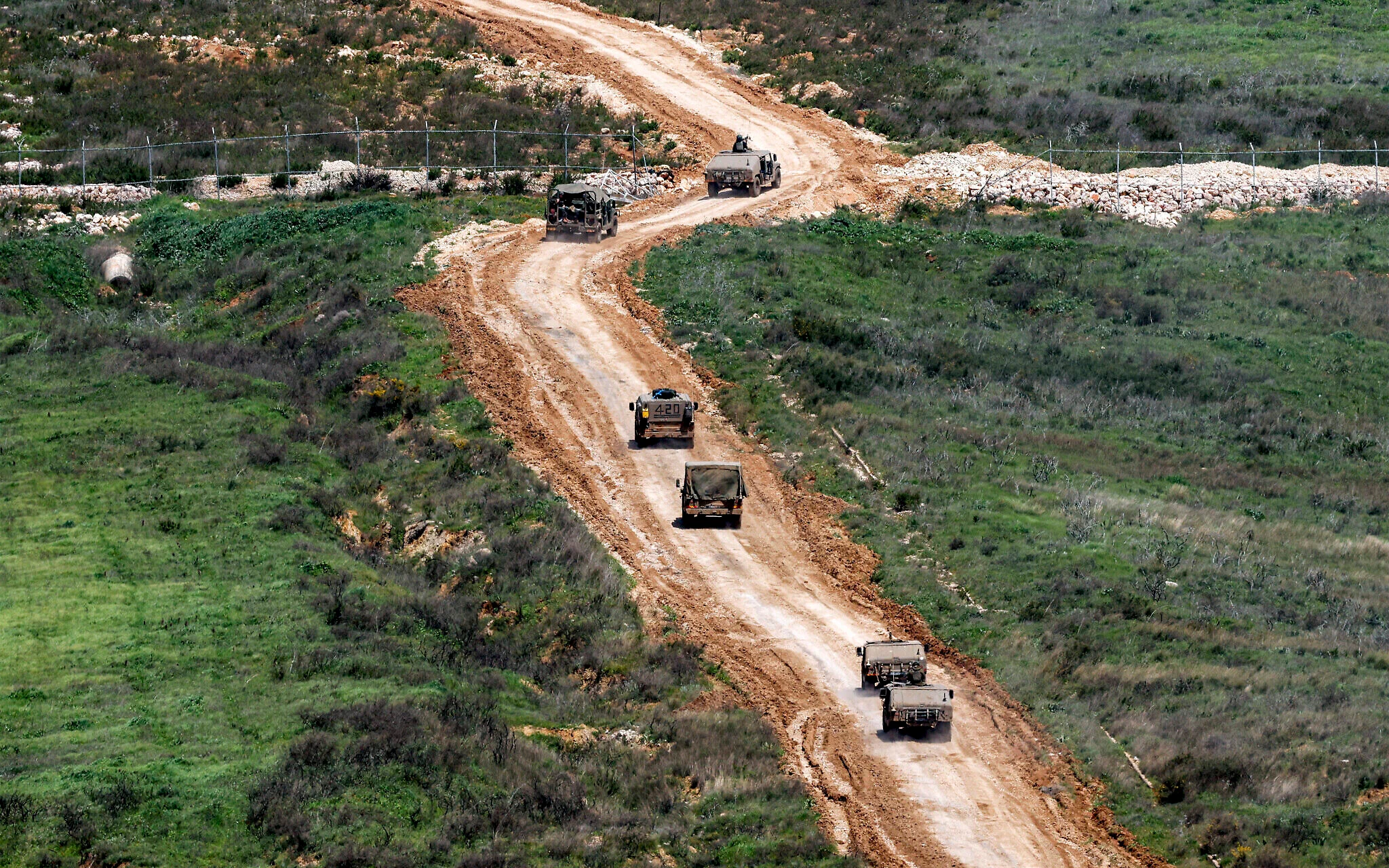 Middle East border escalation triggers sirens as civilians move to shelters in northern Israel