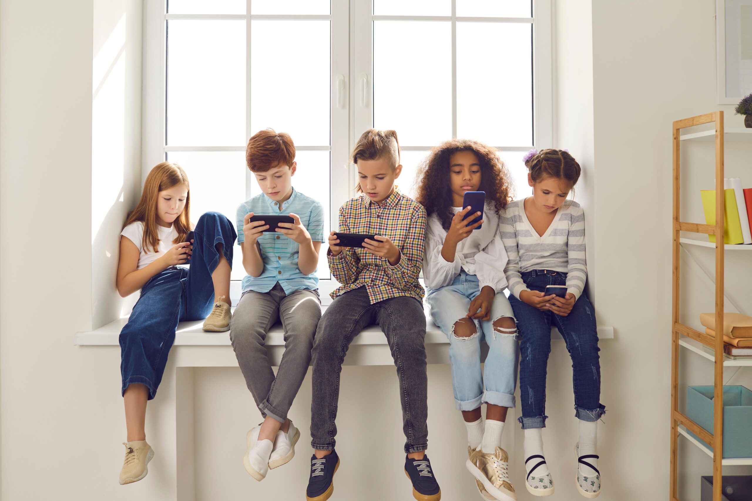 UK Internet Safety Pressure Grows for TikTok and YouTube in London 2026 1 UK internet safety concerns rise over children using social media platforms in 2026