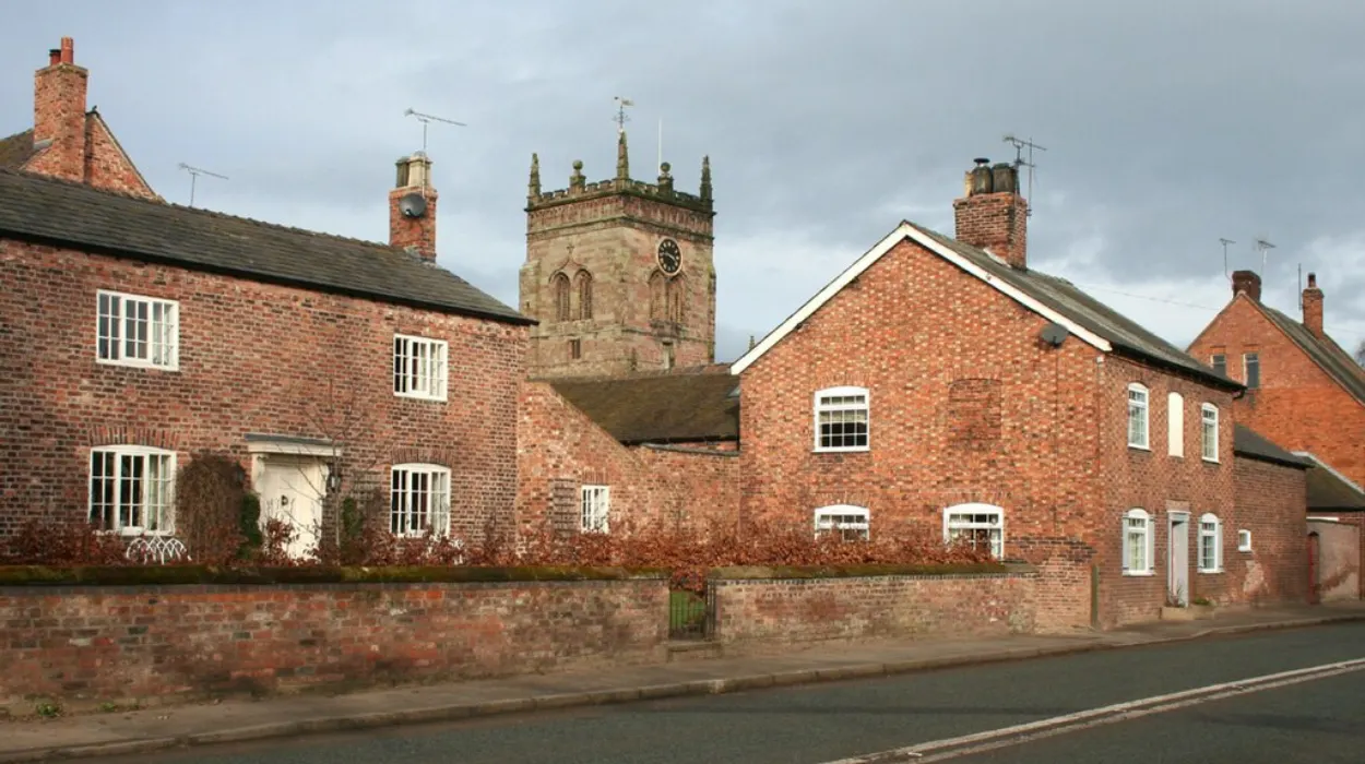 Acton residents fear for safety in Peabody flats