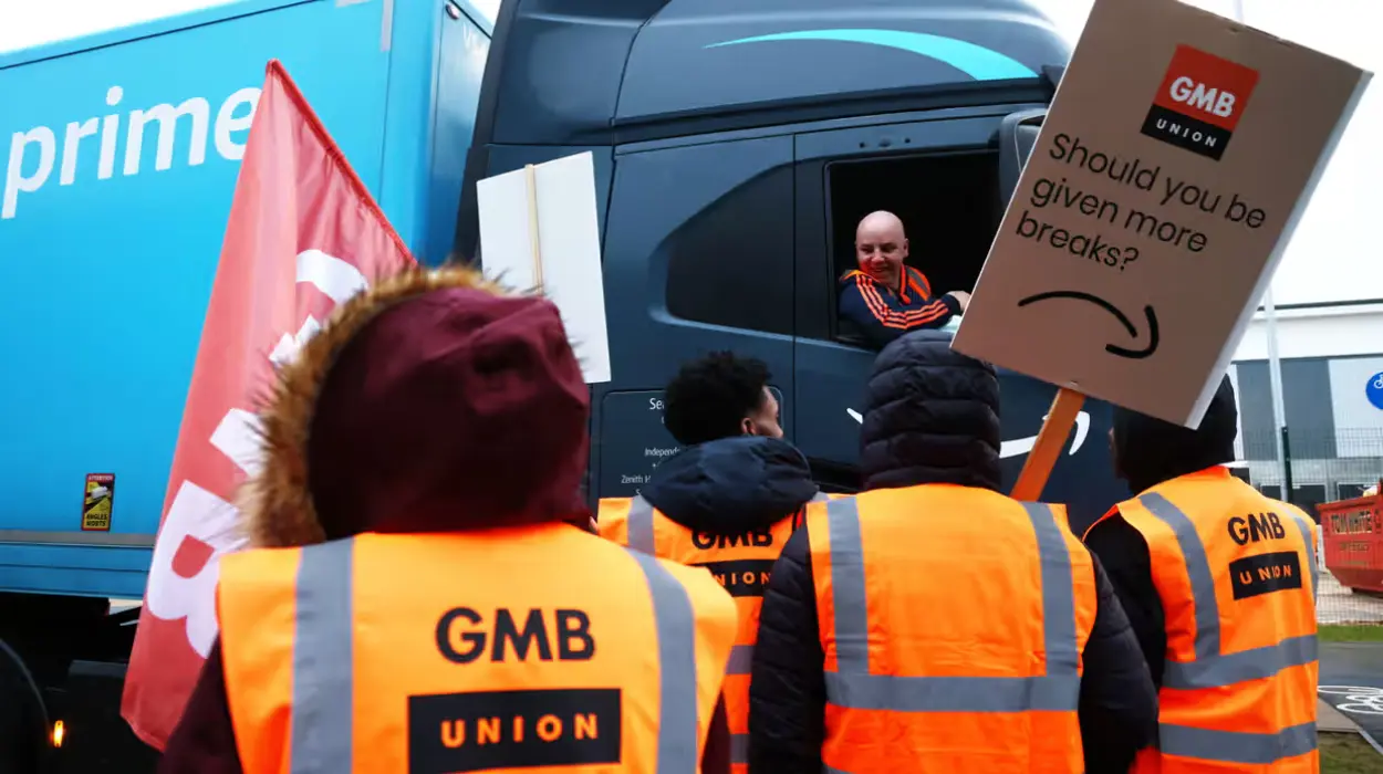 Amazon announces 10% pay increase for UK workers
